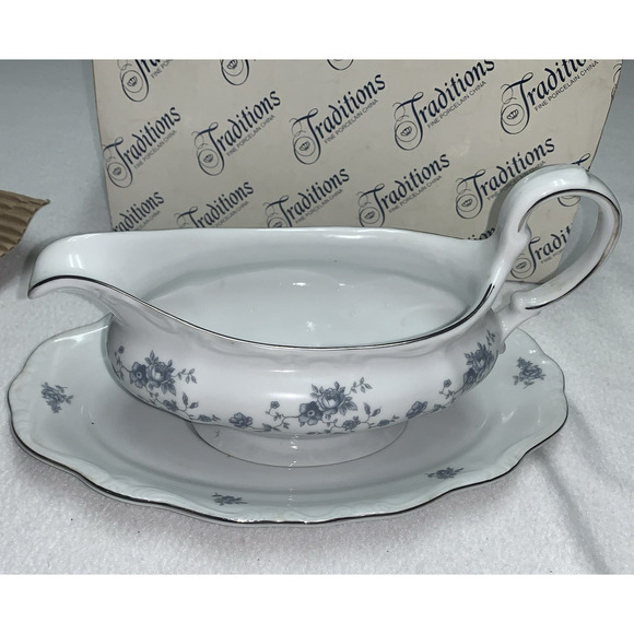 Johann Haviland Traditions Blue Garland Gravy Boat and Liner Tray New In Box - Picture 1 of 11